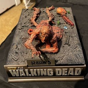 The walking dead season 5 limited edition